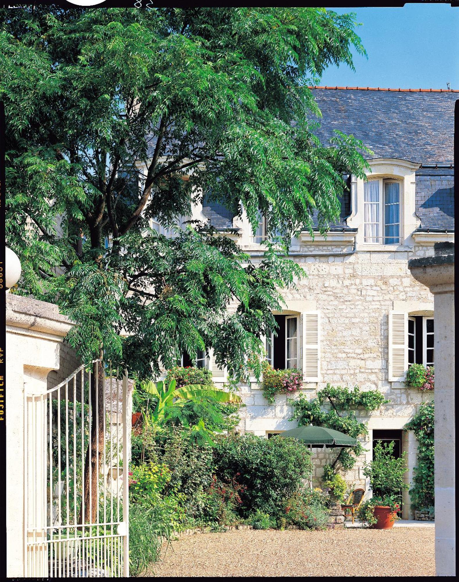 Hôtel Diderot Chinon Exterior foto