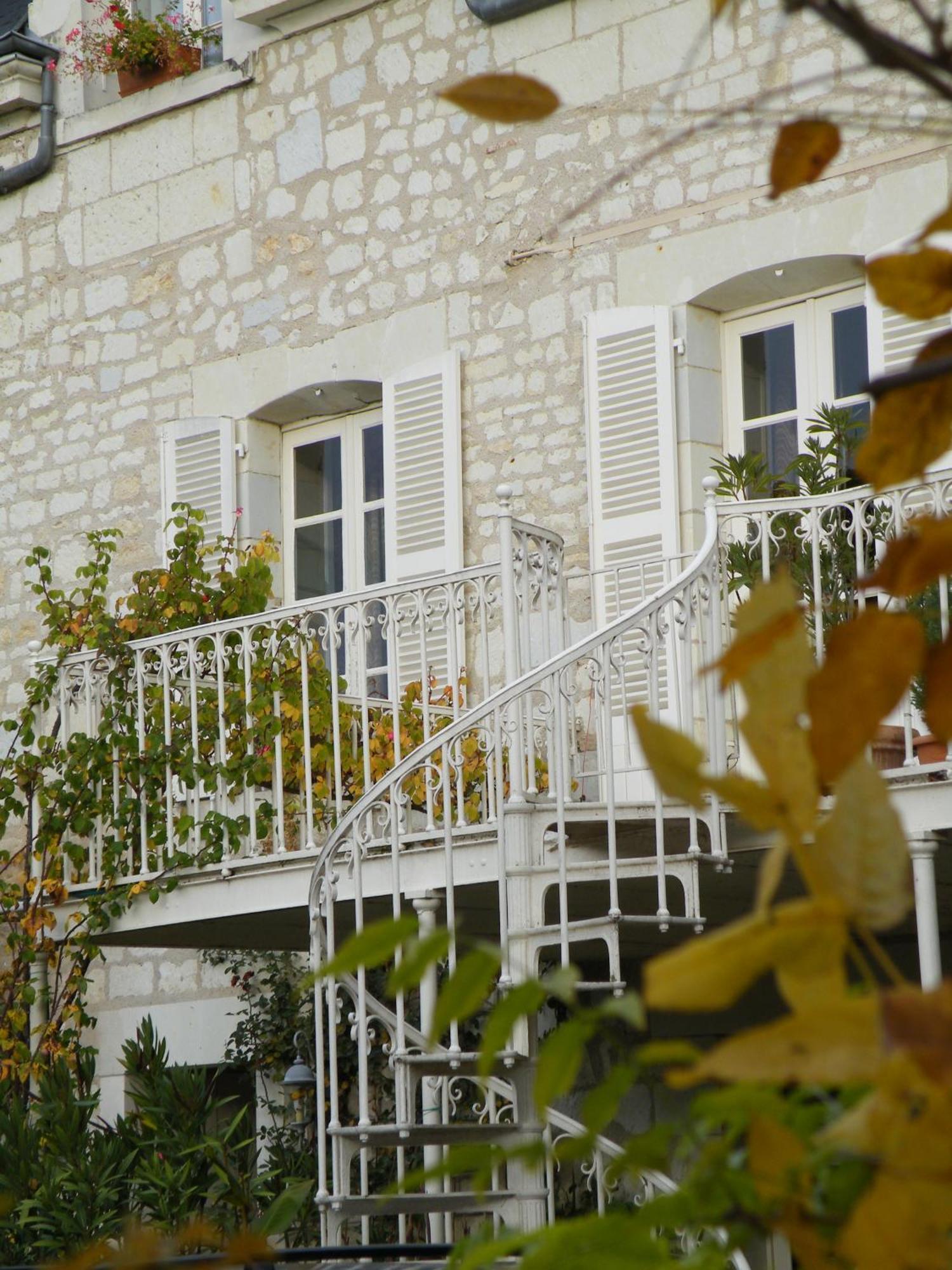Hôtel Diderot Chinon Exterior foto