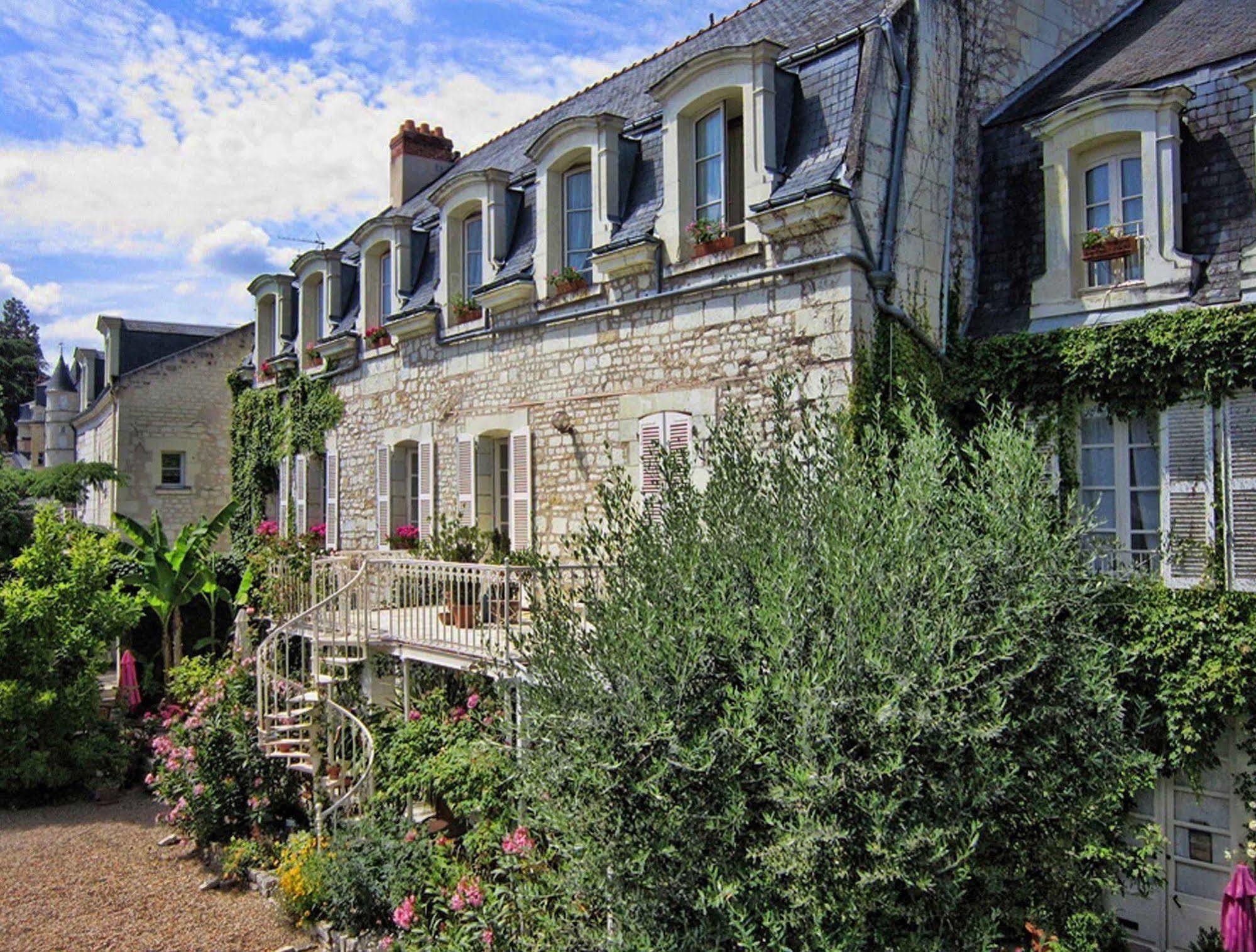 Hôtel Diderot Chinon Exterior foto